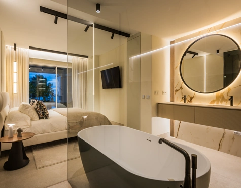 Apartment for sale in Altos Reales, Marbella Golden Mile