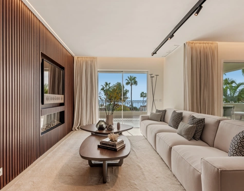 APARTAMENTO ELEGANTE CON VISTAS AL MAR EN EL GOLDEN MILE, MARBELLA