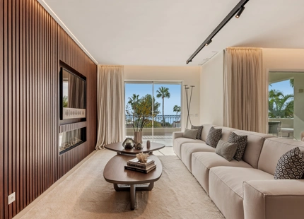 APARTAMENTO ELEGANTE CON VISTAS AL MAR EN EL GOLDEN MILE, MARBELLA