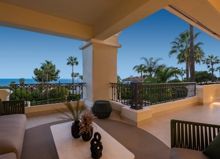 APARTAMENTO ELEGANTE CON VISTAS AL MAR EN EL GOLDEN MILE, MARBELLA