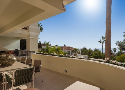 APARTAMENTO ELEGANTE CON VISTAS AL MAR EN EL GOLDEN MILE, MARBELLA