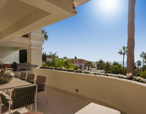 Apartment for sale in Altos Reales, Marbella Golden Mile