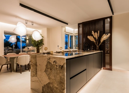 APARTAMENTO ELEGANTE CON VISTAS AL MAR EN EL GOLDEN MILE, MARBELLA