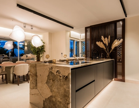 Apartment for sale in Altos Reales, Marbella Golden Mile