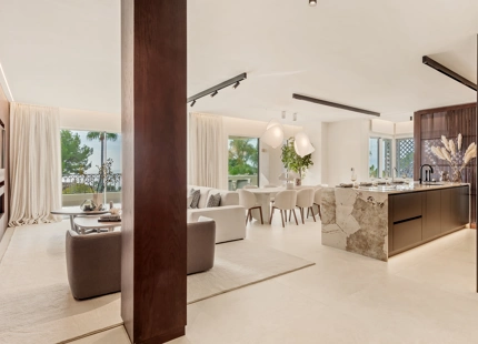 APARTAMENTO ELEGANTE CON VISTAS AL MAR EN EL GOLDEN MILE, MARBELLA