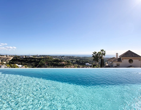 Villa en venta en Los Flamingos Golf, Benahavis