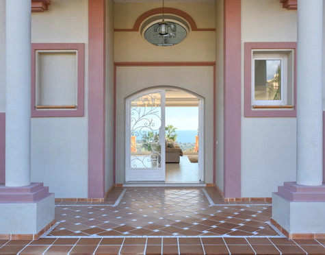 Villa en venta en Los Flamingos Golf, Benahavis