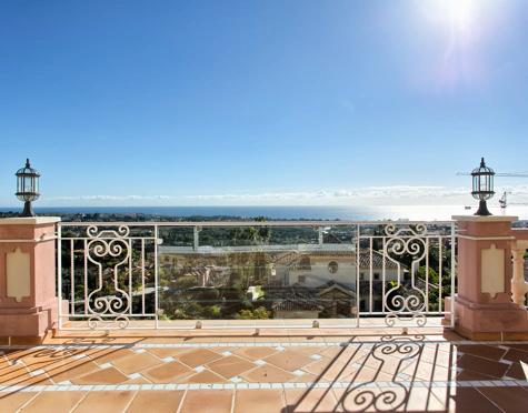 Villa en venta en Los Flamingos Golf, Benahavis