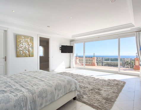 Villa en venta en Los Flamingos Golf, Benahavis