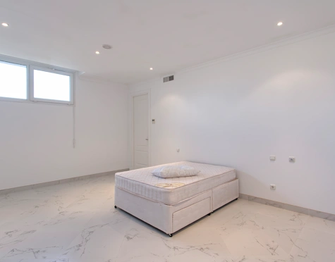 Villa en venta en Los Flamingos Golf, Benahavis