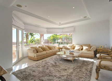 SPLENDID MANSION WITH PANORAMIC VIEWS FOR SALE IN BENAHAVIS