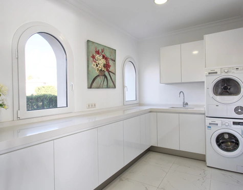 Villa en venta en Los Flamingos Golf, Benahavis