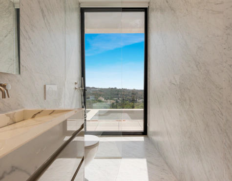 Villa for sale in Los Flamingos Golf, Benahavis