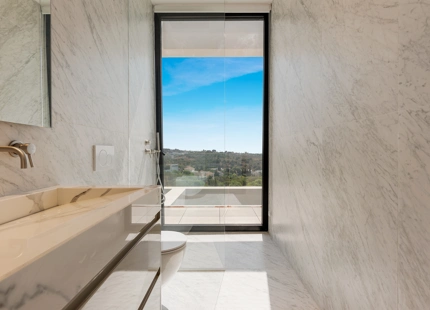 STUNNING BRAND NEW PROPERTY FOR SALE IN BENAHAVÍS