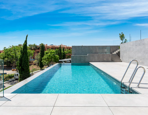 Villa for sale in Los Flamingos Golf, Benahavis