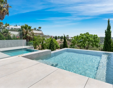 Villa for sale in Los Flamingos Golf, Benahavis
