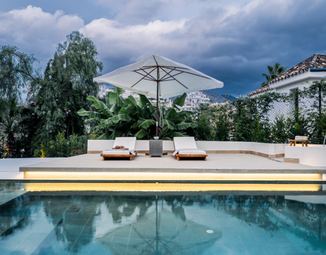 Villa for sale in Las Lomas de Nueva Andalucia