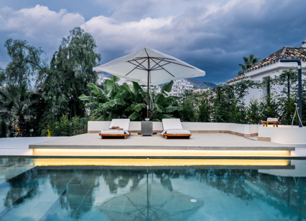 STUNNING DESIGN VILLA WITH SEA VIEWS FOR SALE IN NUEVA ANDALUCÍA