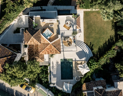 Villa for sale in Las Lomas de Nueva Andalucia