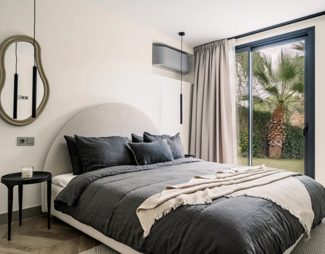 Villa for sale in Las Lomas de Nueva Andalucia