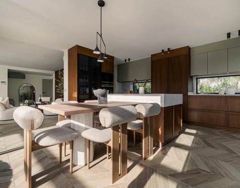 Villa for sale in Las Lomas de Nueva Andalucia