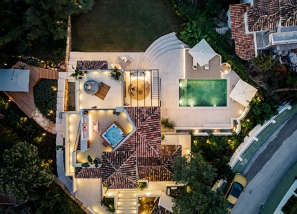 STUNNING DESIGN VILLA WITH SEA VIEWS FOR SALE IN NUEVA ANDALUCÍA