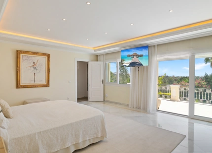 IMPRESIONANTE VILLA ANDALUZA EN VENTA EN NUEVA ANDALUCÍA, MARBELLA