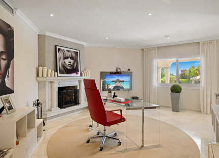 IMPRESIONANTE VILLA ANDALUZA EN VENTA EN NUEVA ANDALUCÍA, MARBELLA