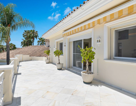 Villa en venta en La Cerquilla, Nueva Andalucia