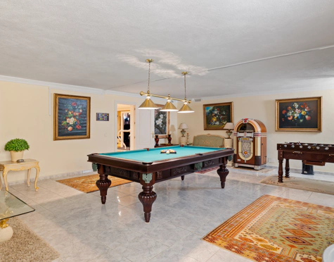 Villa en venta en La Cerquilla, Nueva Andalucia