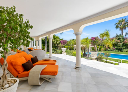 IMPRESIONANTE VILLA ANDALUZA EN VENTA EN NUEVA ANDALUCÍA, MARBELLA