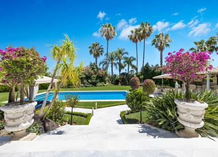 IMPRESIONANTE VILLA ANDALUZA EN VENTA EN NUEVA ANDALUCÍA, MARBELLA