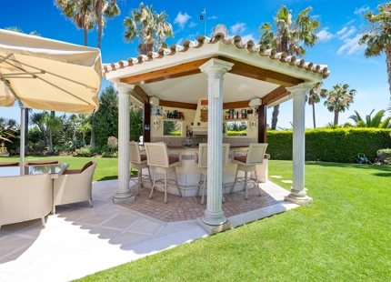 IMPRESIONANTE VILLA ANDALUZA EN VENTA EN NUEVA ANDALUCÍA, MARBELLA