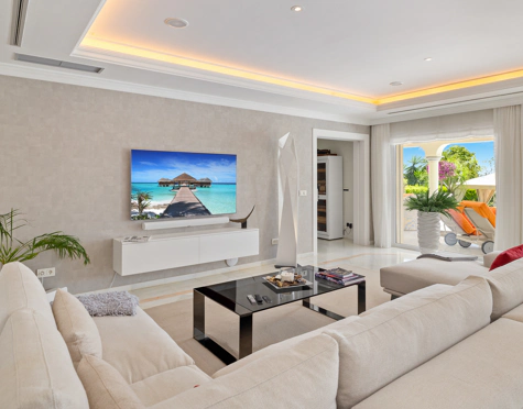 Villa en venta en La Cerquilla, Nueva Andalucia