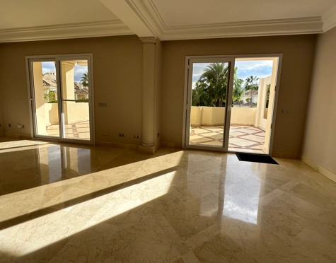Duplex Penthouse for sale in Nueva Andalucia, Marbella