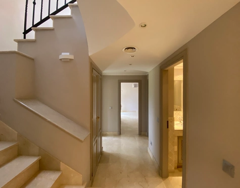 Duplex Penthouse for sale in Nueva Andalucia, Marbella