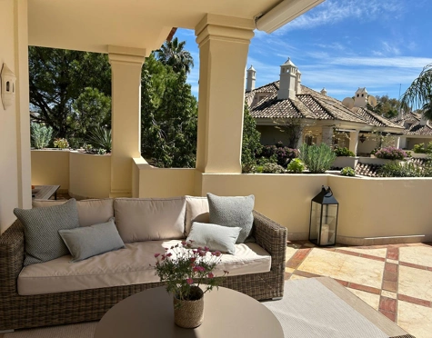 Duplex Penthouse for sale in Nueva Andalucia, Marbella