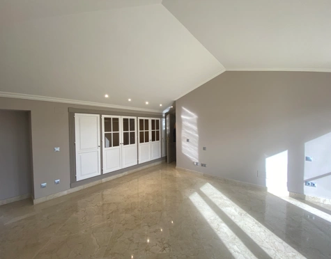 Duplex Penthouse for sale in Nueva Andalucia, Marbella