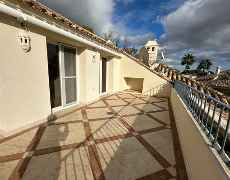 Duplex Penthouse for sale in Nueva Andalucia, Marbella