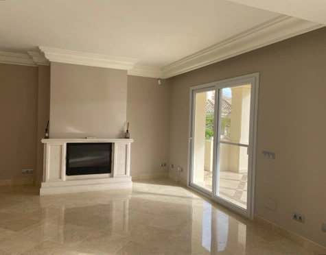 Duplex Penthouse for sale in Nueva Andalucia, Marbella
