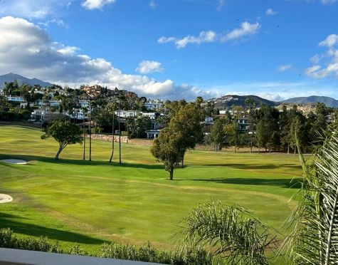 Duplex Penthouse for sale in Nueva Andalucia, Marbella
