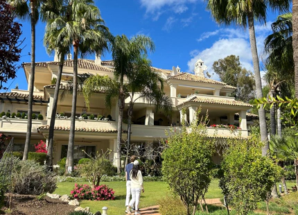 DÚPLEX EN PRIMERA LÍNEA DE GOLF EN VENTA EN NUEVA ANDALUCÍA, MARBELLA
