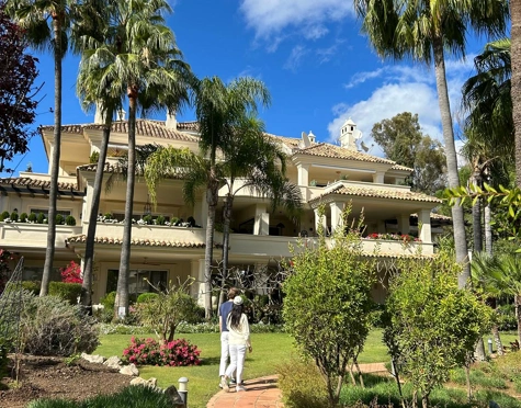 Duplex Penthouse for sale in Nueva Andalucia, Marbella