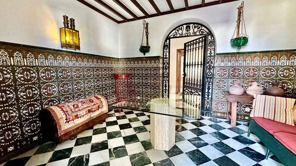 Villa en venta en Cortijo Blanco, San Pedro de Alcantara