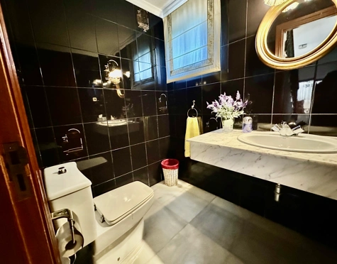 Villa for sale in Cortijo Blanco, San Pedro de Alcantara