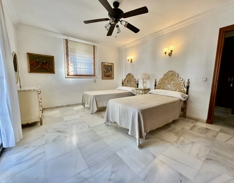 Villa for sale in Cortijo Blanco, San Pedro de Alcantara