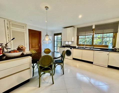 Villa for sale in Cortijo Blanco, San Pedro de Alcantara