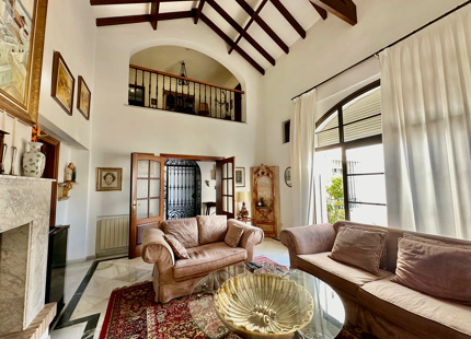 FAMILIA ANDALUZA VILLA DE ESTILO EN VENTA EN CORTIJO BLANCO, MARBELLA