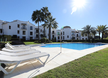 COZY APARTMENT WITH GOLF VIEWS FOR SALE IN BENAHAVIS