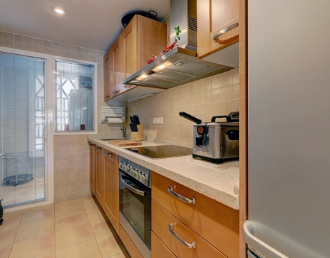 Apartamento en venta en Los Arqueros, Benahavis